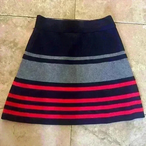 Loft Small Petite Skirt. NWOT. Elastic waist. Black and Gray striped - Picture 1 of 6